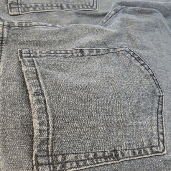 BCBG MaxAzria Straight leg jean size 30 - Picture 4 of 13